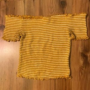 Size small, yellow and white